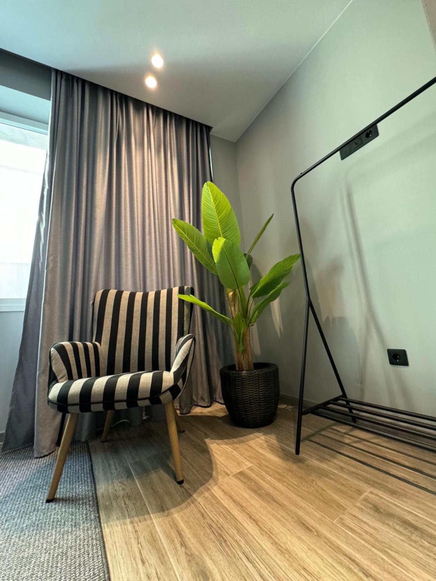 No9, Chic & Modern 2Bdr Apartment In The Centre Of Thessaloniki Exterior foto